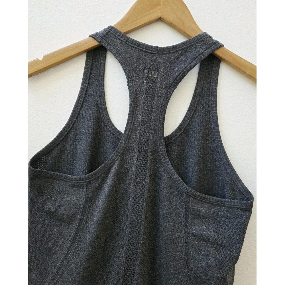 Lululemon Swiftly Tech Racerback Tank Top Women's Size 6 Gray